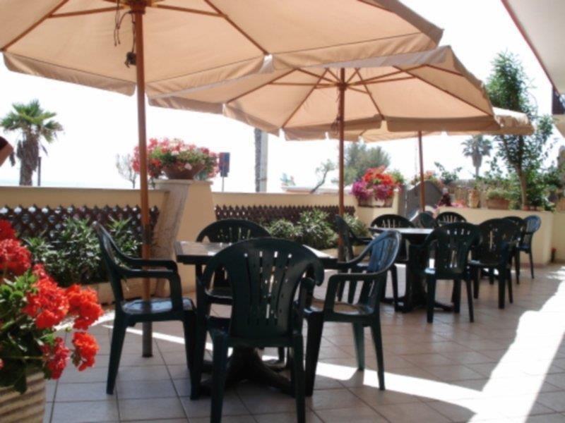 Villa Del Sole Terracina Exterior photo