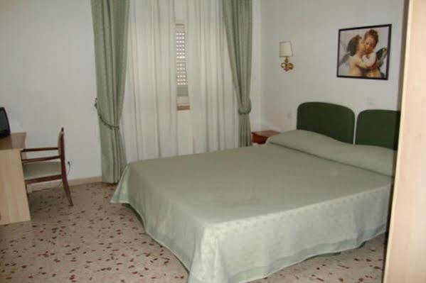 Villa Del Sole Terracina Exterior photo