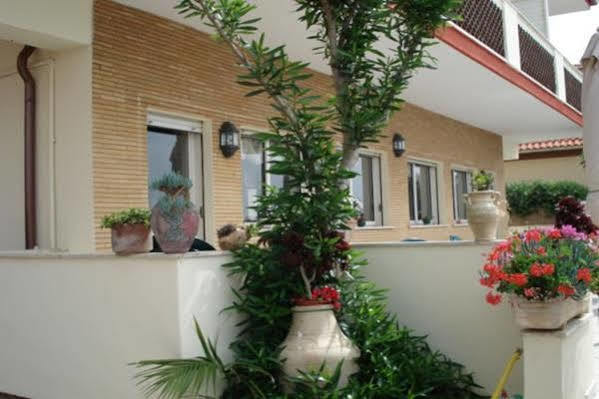 Villa Del Sole Terracina Exterior photo
